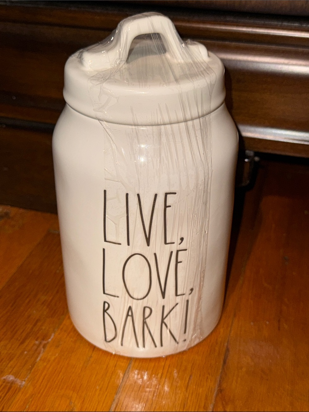 RAE DUNN CERAMIC WHITE LIVE LOVE BARK TREAT COOKIE JAR CANISTER W/LID